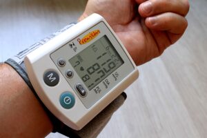 Richtig Blutdruck messen am Handgelenk auf ratgeber-blogger.de